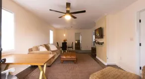 Private Classy 2nd Flr 3 Bed Apt Near Downtown - Image 2