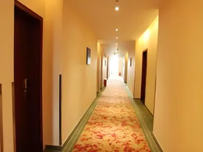 GreenTree Inn Guangzhou Panyu Bus Station Business Hotel - Image 4