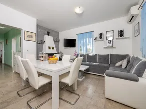 Private Villa in Zupanici near Rabac with jacuzzi - Image 4