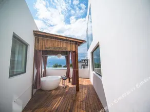 Hujing Seaview Hotel - Image 3