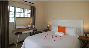 Sentosa Guest House - Image 2