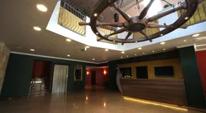 Old Lake Golf Hotel - Image 2