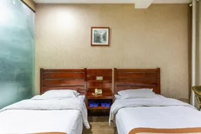 Lvliang Wangjianghong Express Hotel - Image 2