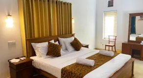 Cenreeza Airport Villa - Image 2