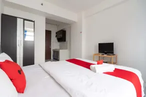 RedLiving Apartemen Gunung Putri Square - Sansan Room - Image 2