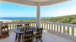 Infinity Villa with Pool, BBQ and Ping-Pong Table, 2km from the beach - Image 5