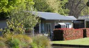 Revive On Oakview Boutique Accommodation - Image 2