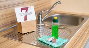 7SCHWABEN - 7 vollausgestattete Wohnungen unter einem Dach mitten in Bad Urach - Küche - Bad - WLAN - Waschmaschine - kostenloses Parken - E-Bike-Garage mit Ladestation - Altstadt, Bus, Bahn, E-Ladestation unter 5 Min - barrierefrei - rollstuhlgerecht - Image 2