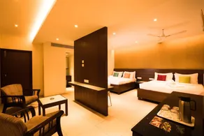 Gayathri Hotel - Image 2