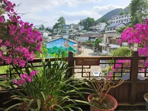 Tenglong Buyi Chinese Inn (Longgong Scenic Area) - Image 4