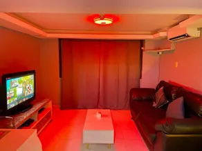 IV’s Condo w/ Netflix, Wifi & Karaoke - Image 4