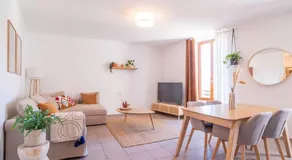 Bright and confortable apartment in downtown BLM - Image 2