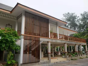 L. O. M Resort - Image 4