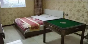 Hongfuyuan Business Hotel Accommodation - Image 3