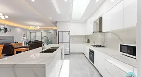 Aircabin - Fairfield - Modern - 6 Bedrooms House - Image 2