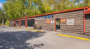 Rondout Valley Camping Resort Deluxe Park Model 11 - Image 4