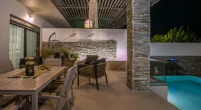 Maro Luxury Villa - Image 3