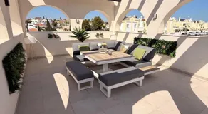 3 Bed Villa - Sleeps 6 - Private Pool - Parking - Image 3