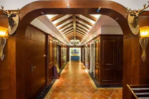 Glad Reach Holiday Inn - Image 3