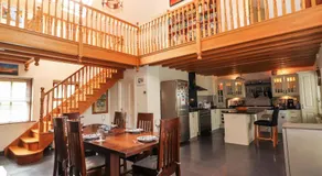 Johnson's Cottage - Image 4