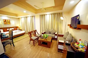 The Red Velvet Hotel Samarpan - Image 2