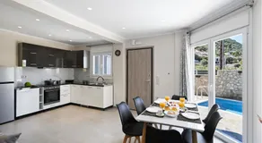 Ionian Edge Apartments - Image 3