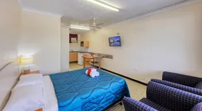 Wallace Motel And Caravan Park - Image 3