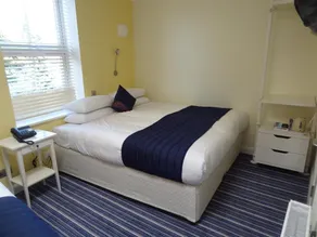 Hotel Unique - Image 2