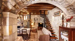 Alexana - Traditional House - Image 3