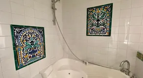 BnGo I Le Spacieux I 12 personnes, 5 chambres, 2 salle de bain, parking privé, WC séparé, Wifi - Image 5