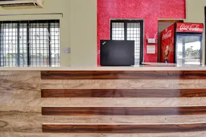 OYO Flagship Jamtha Hotel Guest House - Image 4