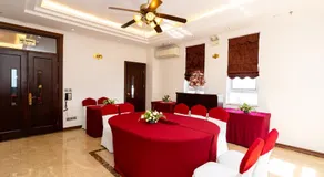 City Bay Palace Hotel - Image 5