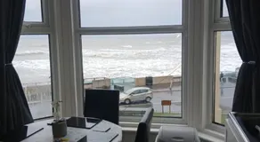 Rowntree Seaview Holiday Flats - Image 4