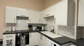 Luxe city stay - Image 5