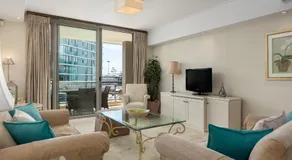 Canal Quays Apartments - Image 2