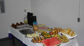Delmus Hotel - Image 3