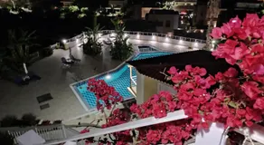 YANNA Studios & Apartments - Image 3