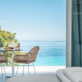 Gloria Luxury Suites - Image 4