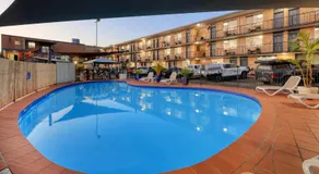 AZA Motel - Image 4