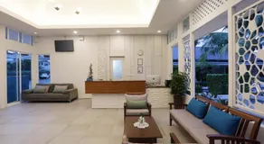 Tuana Hotels Brook Pool Access - Image 3