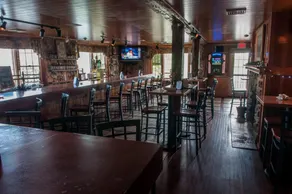 CAMELOT RESTAURANT & INN - BED AND BREAKFAST - ADULT ONLY - Image 3
