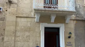 Birgu's central traditional apartment - Image 5