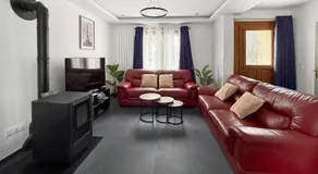 Maison spacieuse avec jardin et parking privé - Image 4