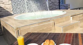 Dadison Plaza Hotel - Image 3