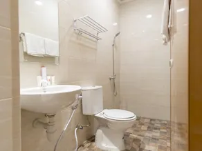 OYO 938 Kingstone Guest House - Image 4