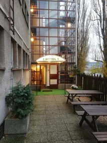 Hotel Bohemians - Image 4