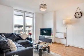 Birmingham City Centre Beautiful Apartment Walking Distance to Bullring Shopping Centre Private Parking - Image 5