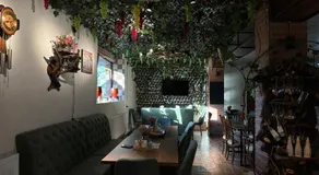 Pesvebi Design Hotel and Cellar - Image 1