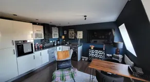 2 bedroom apartment Basingstoke close to train station with parking - Image 3