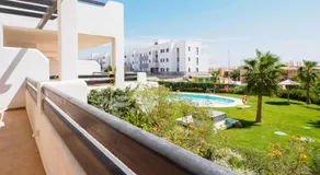 2306 - Brand new apt, walking distance to beach! - Image 3